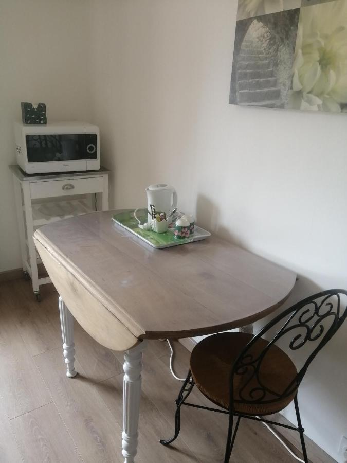 Le Petit Nid Hotel Égletons Екстериор снимка